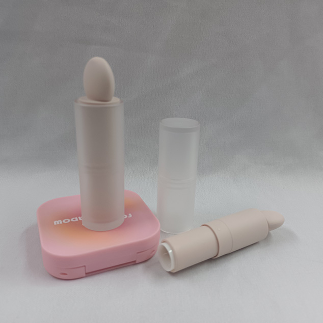 Frost Clear Cover Spray Nude Color Round Hot Selling Lipstick Container China Factory